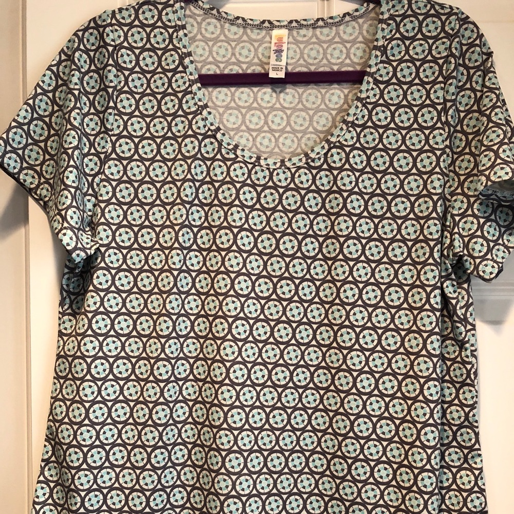 LuLaRoe L Classic T